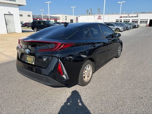 Used 2021 Toyota Prius Prime XLE w/ Carpet Mat Package (TMS) FWD image 6