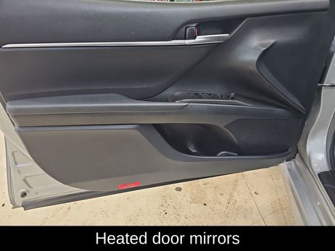 Used 2024 Toyota Camry SE image 11