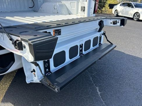 Used 2022 GMC Sierra 1500 Elevation image 17