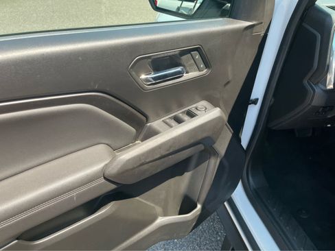 Used 2023 GMC Canyon Elevation w/ Trailering Package RWD image 11