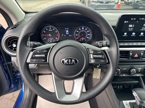 Used 2021 Kia Forte LXS FWD image 12