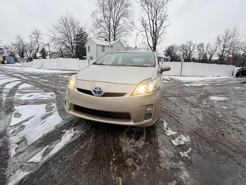 Used 2010 Toyota Prius Two image 2