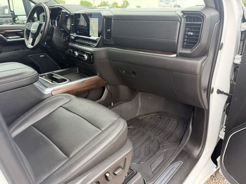 Used 2024 GMC Sierra 2500 SLT w/ SLT Convenience Package AWD/4WD image 14