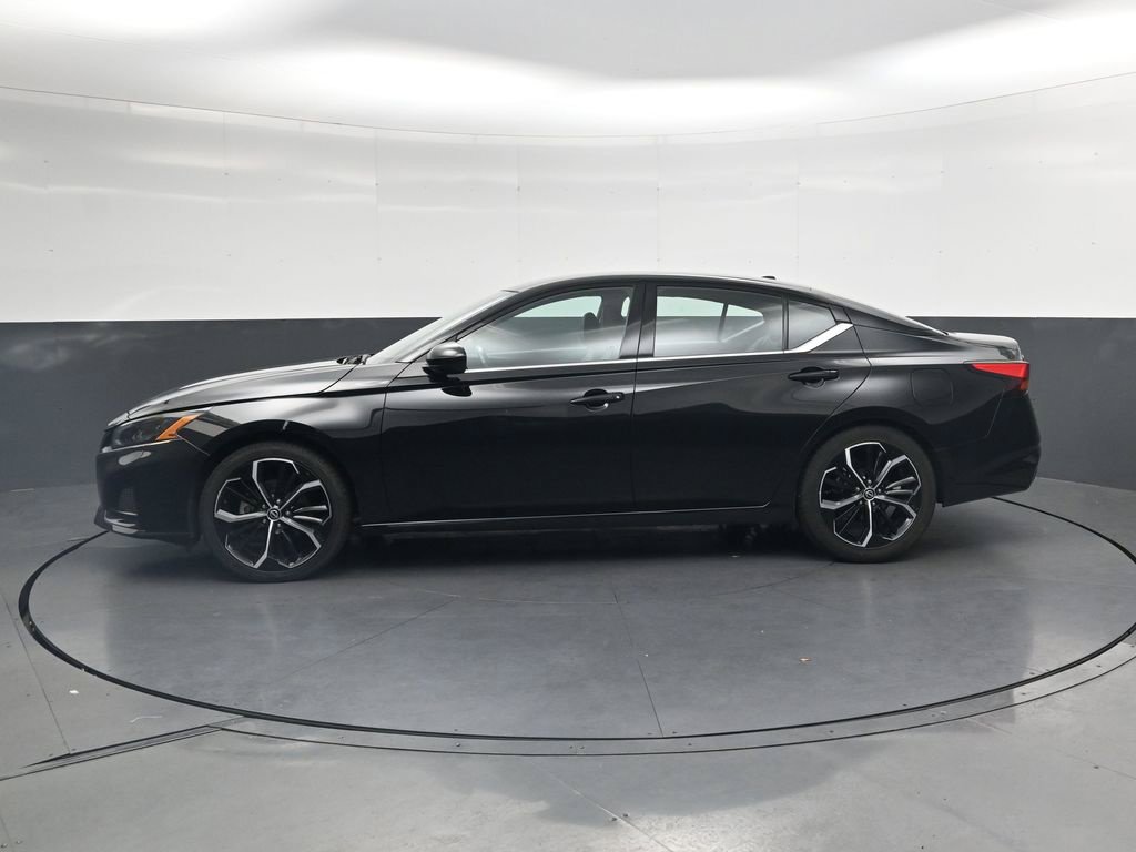 Certified 2025 Nissan Altima 2.5 SR FWD image 11