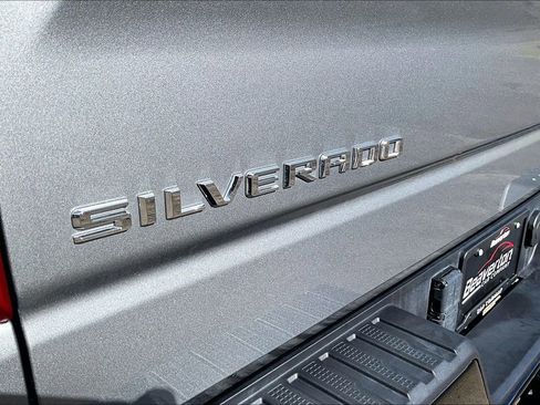 Used 2024 Chevrolet Silverado 1500 ZR2 image 34