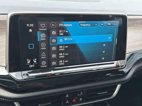 Used 2024 Volkswagen Atlas SEL Premium R-Line image 21