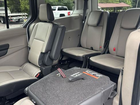 Used 2016 Ford Transit Connect XLT FWD image 12