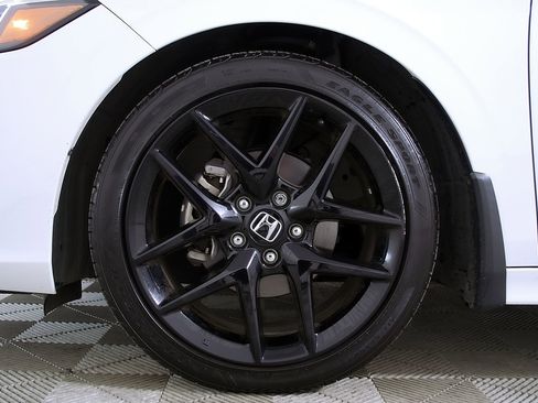 Used 2023 Honda Civic Sport image 11