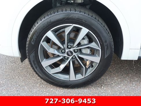 Used 2022 Audi Q5 2.0T Premium w/ Convenience Package AWD/4WD image 10