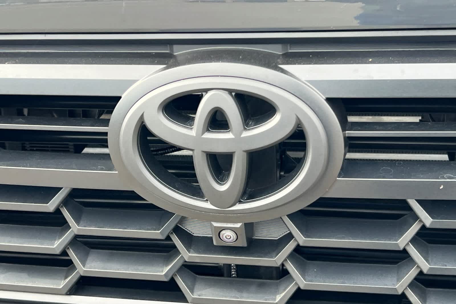 Certified 2025 Toyota Tacoma TRD Sport w/ TRD Sport Premium Package AWD/4WD image 16