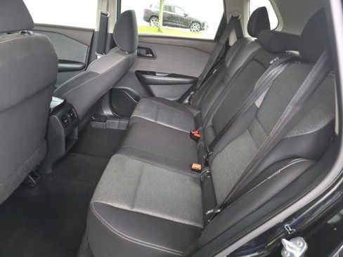 Used 2021 Nissan Rogue S image 17