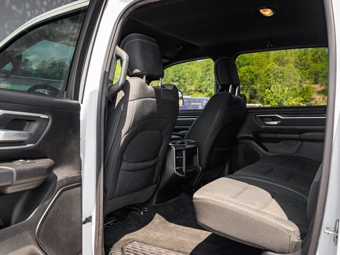 Used 2021 RAM 1500 Big Horn AWD/4WD image 16
