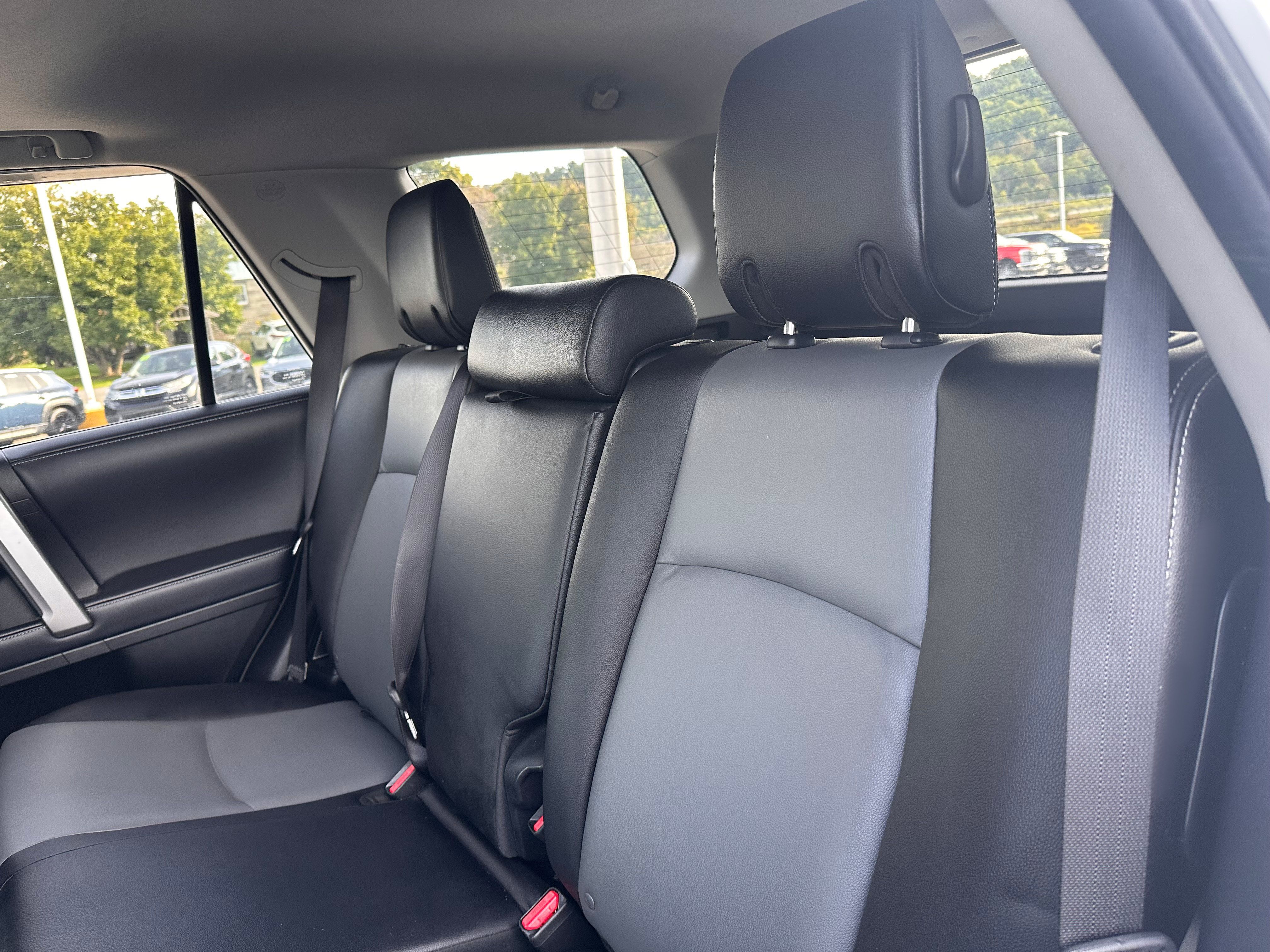 Used 2018 Toyota 4Runner SR5 Premium AWD/4WD image 14