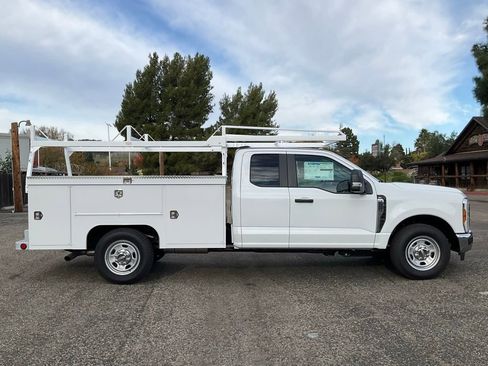 New 2025 Ford F350 XL w/ XL Chrome Package image 7