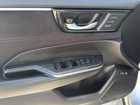 Used 2018 Honda Clarity Touring image 10
