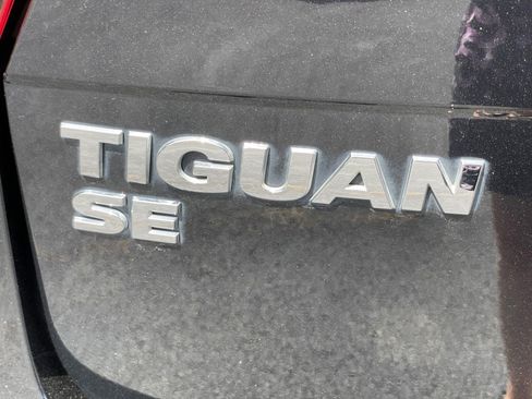 Used 2021 Volkswagen Tiguan SE R-Line FWD image 53