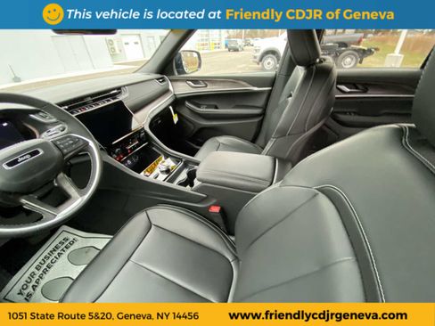 New 2025 Jeep Grand Cherokee Limited w/ Trailer Tow Package image 14