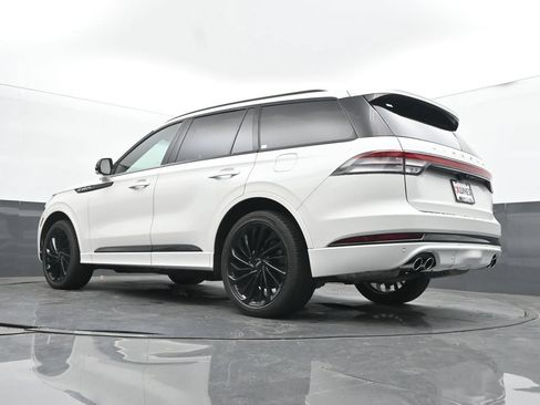 Used 2025 Lincoln Aviator Reserve w/ Luxury Package AWD/4WD image 46