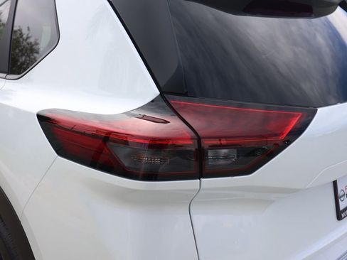 New 2026 Nissan Rogue SV image 7