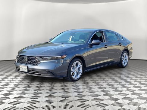 Certified 2025 Honda Accord LX image 3
