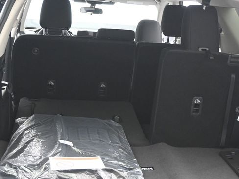 New 2026 Nissan Pathfinder SV image 22