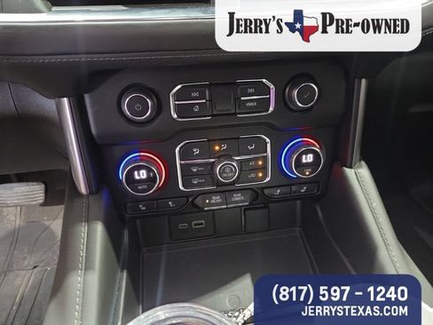 Used 2023 Chevrolet Suburban LT w/ LT Signature Package RWD image 11
