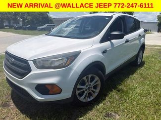 Used 2018 Ford Escape S FWD video 1