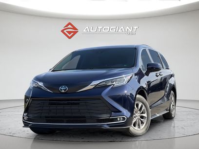 Used 2021 Toyota Sienna XLE