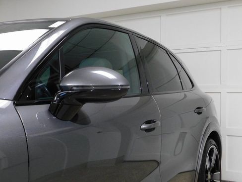 Used 2021 Porsche Cayenne GTS image 25
