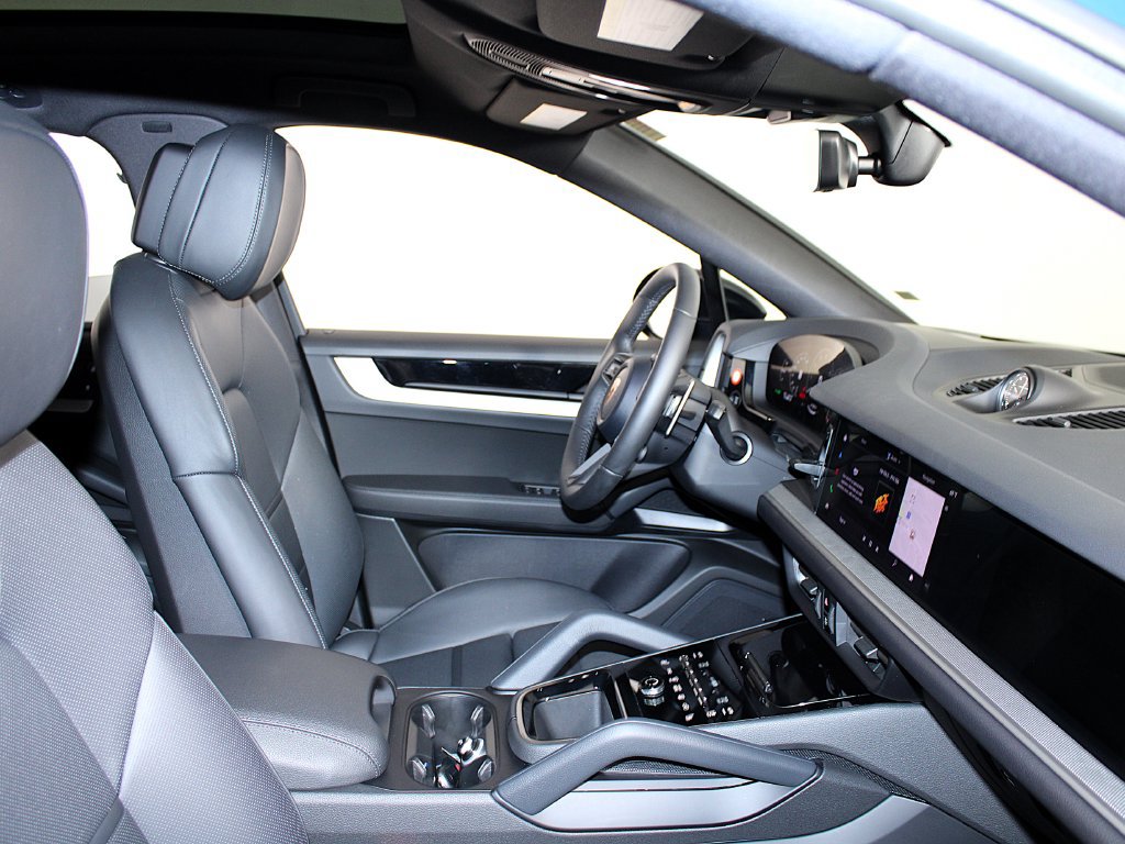 Certified 2026 Porsche Cayenne S AWD/4WD image 25