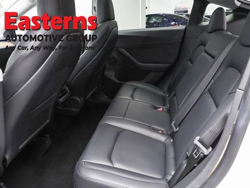 Used 2021 Tesla Model Y Long Range AWD/4WD image 15