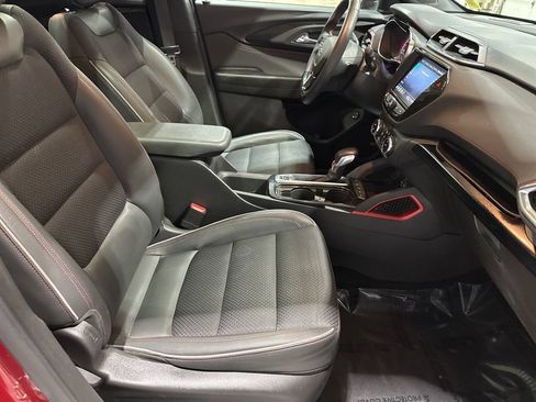 Used 2021 Chevrolet TrailBlazer RS w/ Sun and Liftgate Package AWD/4WD image 17