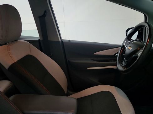 Used 2020 Chevrolet Bolt LT FWD image 29