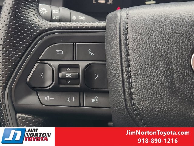 Used 2026 Toyota Tacoma SR5 AWD/4WD image 28