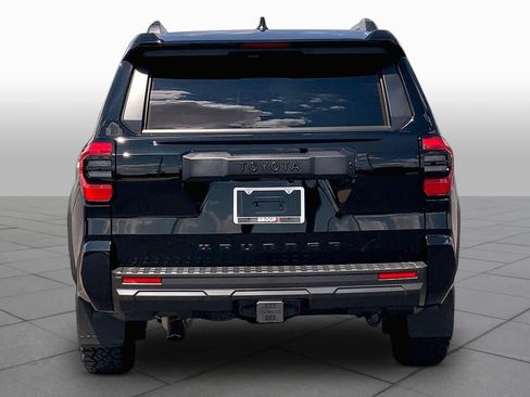 Used 2026 Toyota 4Runner SR5 AWD/4WD image 5