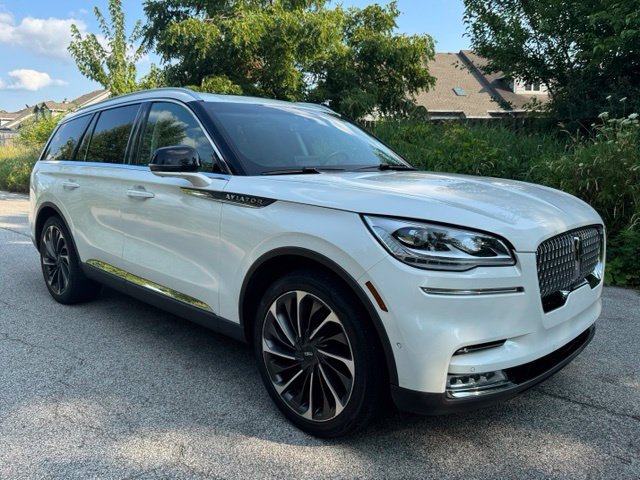 Used 2020 Lincoln Aviator Reserve w/ Equipment Group 202A AWD/4WD image 4