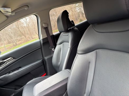 Certified 2023 Kia Sportage EX image 10