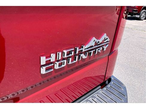Used 2024 Chevrolet Silverado 1500 High Country AWD/4WD image 9