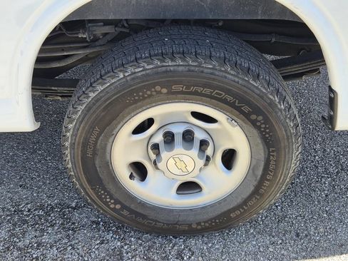 Used 2023 Chevrolet Express 2500 Extended w/ Driver Convenience Package RWD image 25