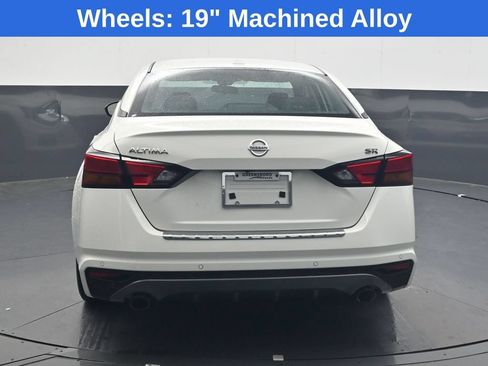 Used 2022 Nissan Altima 2.5 SR FWD image 5
