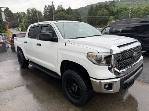 Used 2018 Toyota Tundra SR5 w/ TRD Off Road Package AWD/4WD image 3