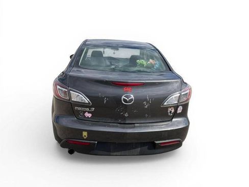 Used 2011 MAZDA MAZDA3 i Touring FWD image 4