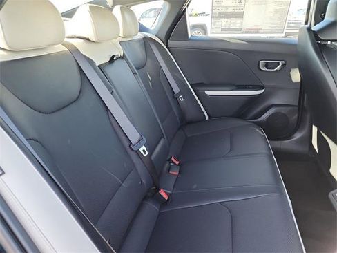 New 2026 Kia K4 GT-Line image 17