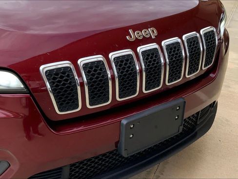 Used 2019 Jeep Cherokee Latitude w/ Popular Appearance Group image 31