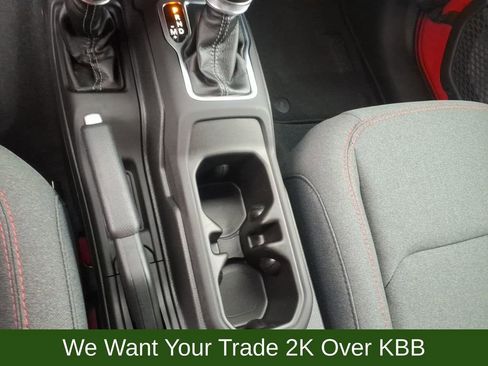 Used 2024 Jeep Wrangler Unlimited Rubicon w/ Convenience Group image 16