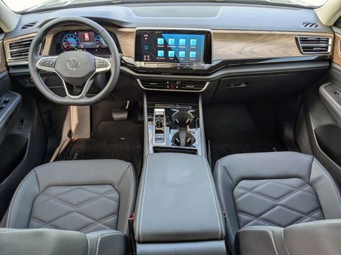 New 2026 Volkswagen Atlas SE image 17