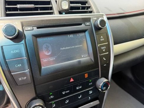 Used 2015 Toyota Camry SE FWD image 13