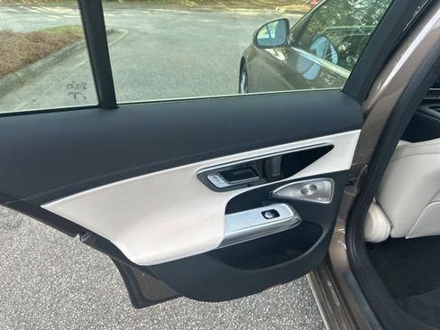 Used 2026 Mercedes-Benz E 350 4MATIC Sedan image 10