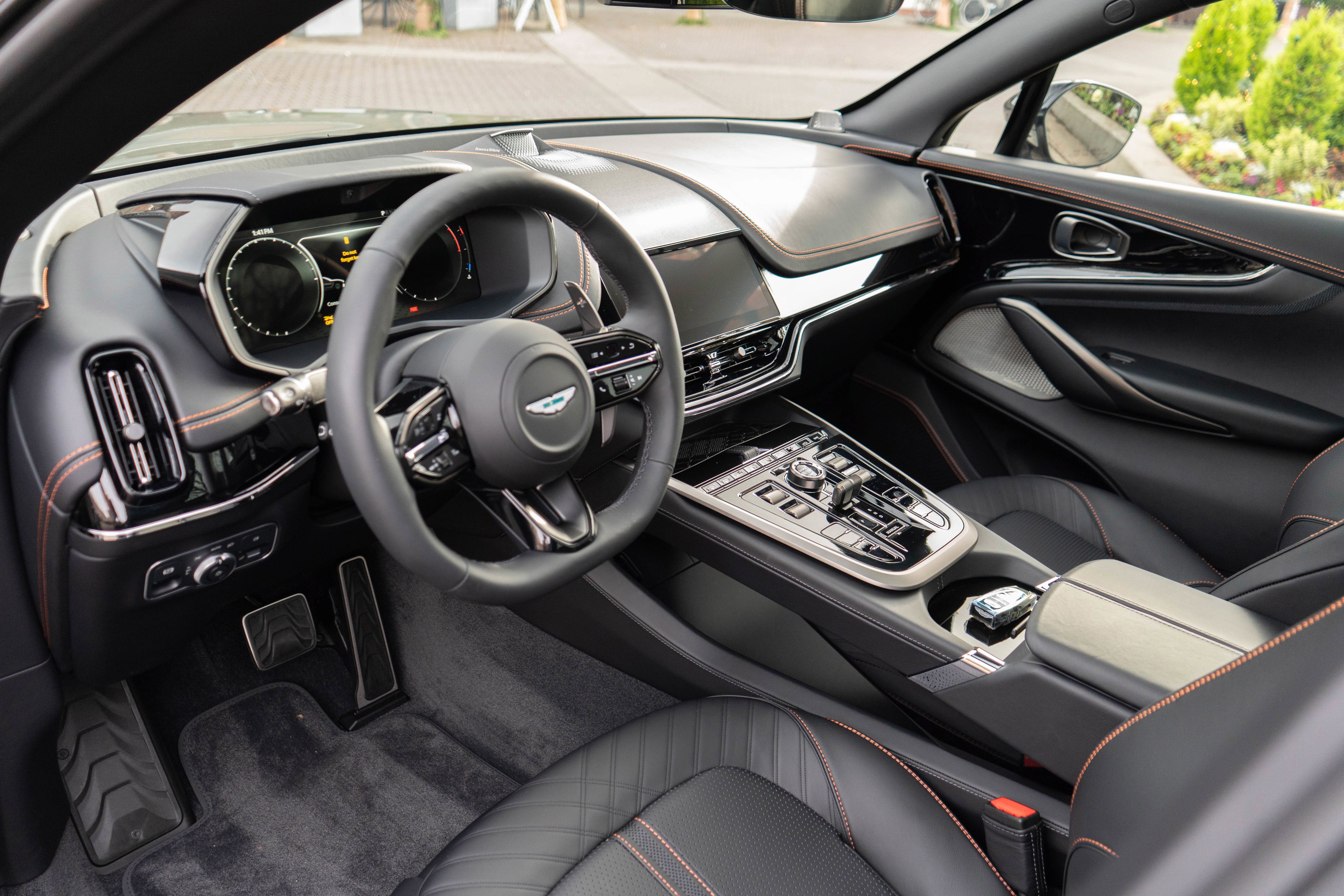 New 2026 Aston Martin DBX 707 AWD/4WD image 2