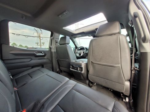 Used 2023 GMC Sierra 1500 SLT w/ SLT Premium Plus Package AWD/4WD image 25